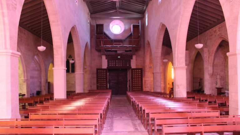 Nef de l'église ND des Sablons